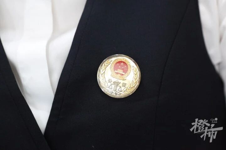 杭州80岁大伯求助:我想把部分存款留给女朋友,“我走了以后,怕她和我女儿因为存折里的钱发生纠纷”,是不是要做个遗嘱公证? 新闻