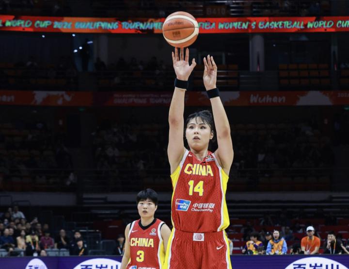 从本土到国际舞台;李月汝的坚持与觉醒:别急着定义自己,去世界闯一闯。 体育新闻