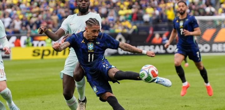 为何顶级球员频遭肌肉伤病?解析高强度赛事背后的身体危机 情感心理