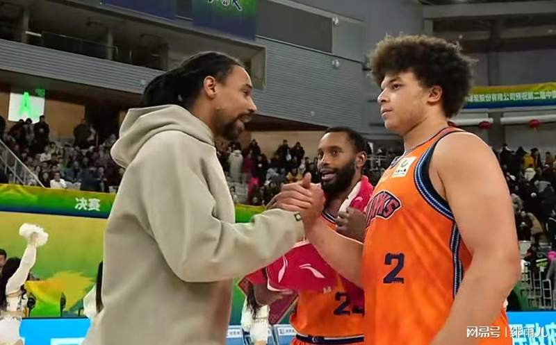 战术权重重构:CBA外援角色演变与上海队冠军隐患 体育新闻