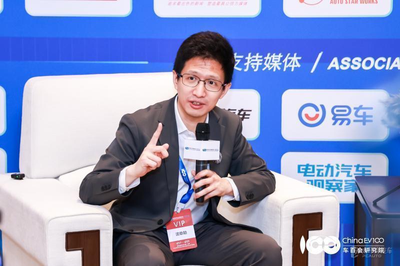  智能驾驶“跨级跳跃”深度解析：大模型时代下的L2至L4技术同源革命 IT技术