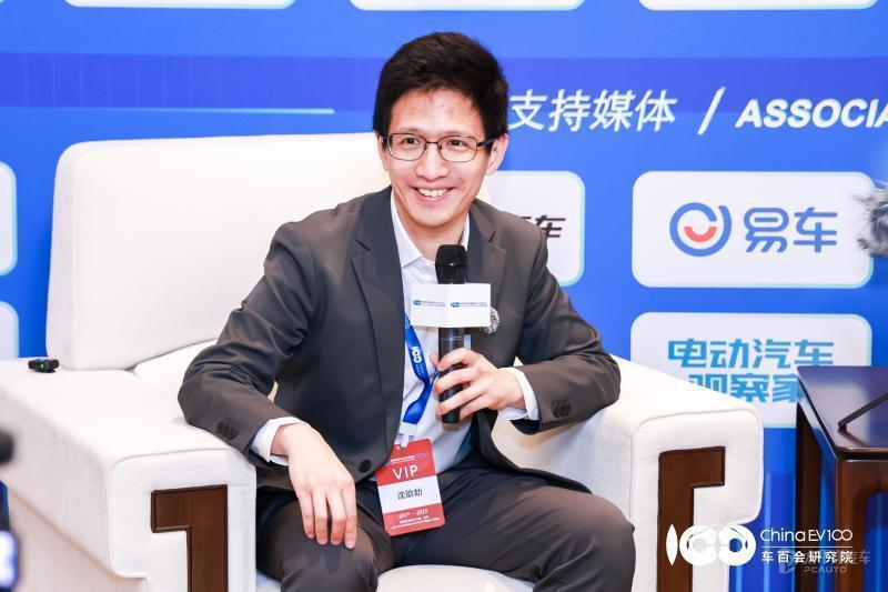  智能驾驶“跨级跳跃”深度解析：大模型时代下的L2至L4技术同源革命 IT技术